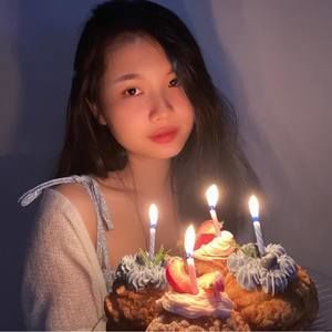 Meet your Posher, Annie